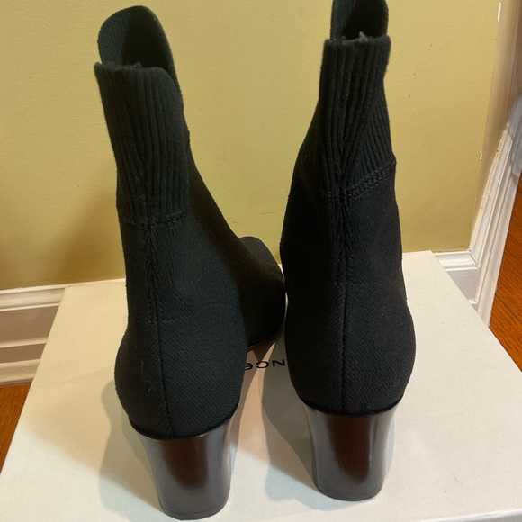 Vince Black  Luna Sock Boot EUC. Sz 8 - Picture 4 of 10